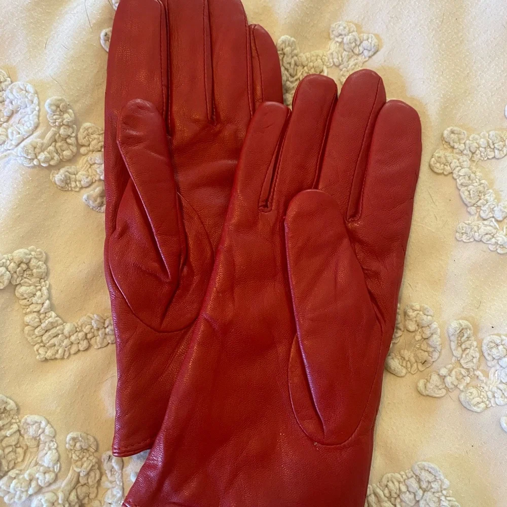 Merona Red Quilted Leather Gloves